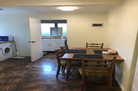 Photo of property in 2/215 Eskdale Road, Birkenhead, Auckland, 0626