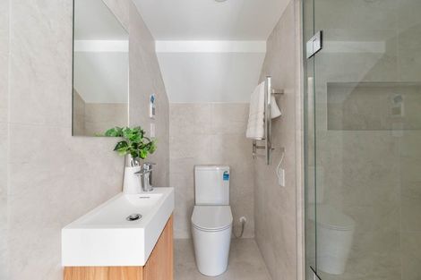 Photo of property in 2 Choice Avenue, Henderson, Auckland, 0612