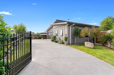 Photo of property in 7 Aqua Way, Paraparaumu, 5032