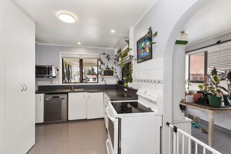 Photo of property in 16 Tawai Street, Trentham, Upper Hutt, 5018