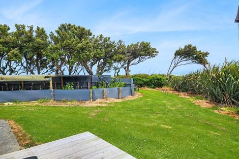 Photo of property in 15 Surrey Street, Orepuki, Riverton, 9881