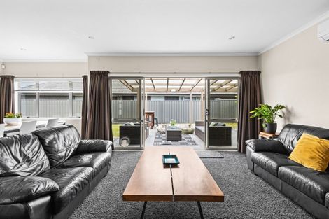 Photo of property in 60 Kapiti Drive, Poraiti, Napier, 4112