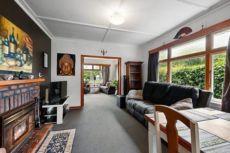 Photo of property in 14 Woodleigh Street, Frankleigh Park, New Plymouth, 4310