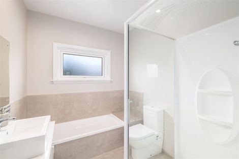 Photo of property in 92 Mcfaddens Road, St Albans, Christchurch, 8052