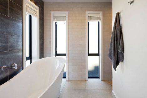 Photo of property in 13 Mike Smith Drive, Cambridge, 3434