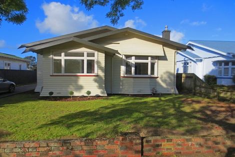 Photo of property in 11 Milverton Avenue, Hokowhitu, Palmerston North, 4410