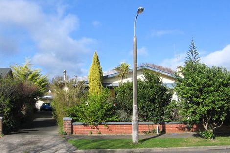 Photo of property in 15 Miro Street, Takaro, Palmerston North, 4410