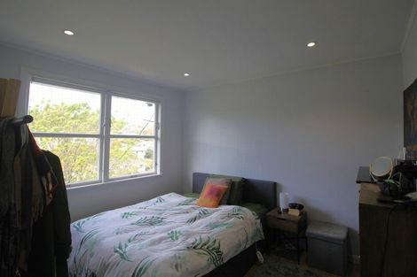 Photo of property in 113a Newlands Road, Newlands, Wellington, 6037