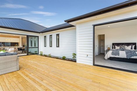 Photo of property in 10 Cutfield Lane, Kumeu, 0810