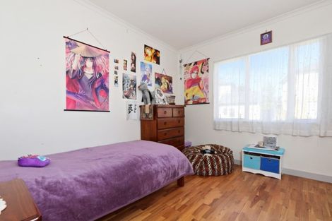 Photo of property in 6 Brashier Circle, Sunnyvale, Auckland, 0612