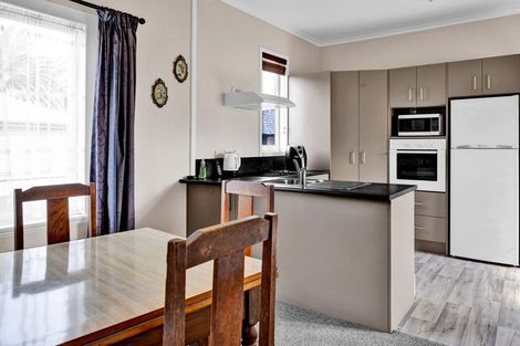 Photo of property in 23 Turuturu Road, Hawera, 4610