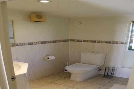 Photo of property in 20 Greenridge Court, Glenfield, Auckland, 0629