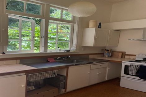 Photo of property in 129 Glenmore Street, Kelburn, Wellington, 6012