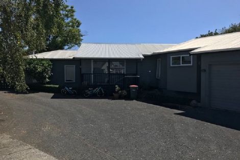 Photo of property in 6 Armitage Place, Tuakau, 2121