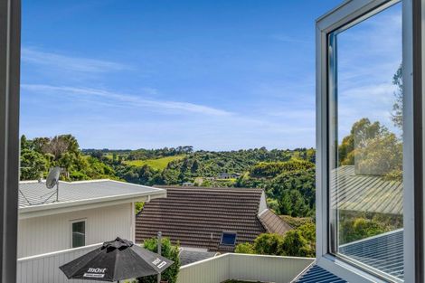 Photo of property in 377 Mangorei Road, Merrilands, New Plymouth, 4312