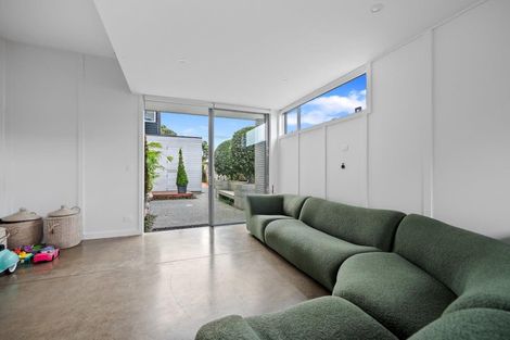 Photo of property in 37 Laurence Street, Manly, Whangaparaoa, 0930
