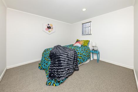 Photo of property in 8 Antalya Place, Manurewa, Auckland, 2102