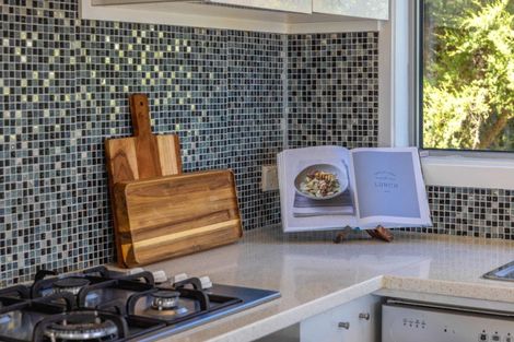 Photo of property in 15a Erua Road, Ostend, Waiheke Island, 1081