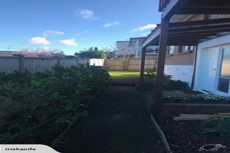 Photo of property in 24a East Coast Road, Milford, Auckland, 0620