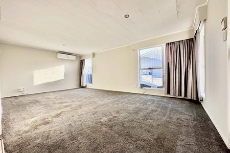 Photo of property in 13 Carbery Place, Manurewa, Auckland, 2102