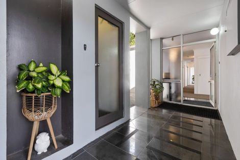 Photo of property in 21a Birdwood Avenue, Moturoa, New Plymouth, 4310