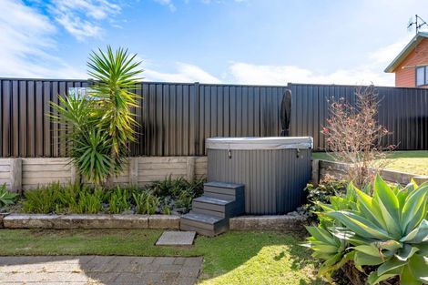 Photo of property in 16 Braddock Grove, Pauanui, Hikuai, 3579