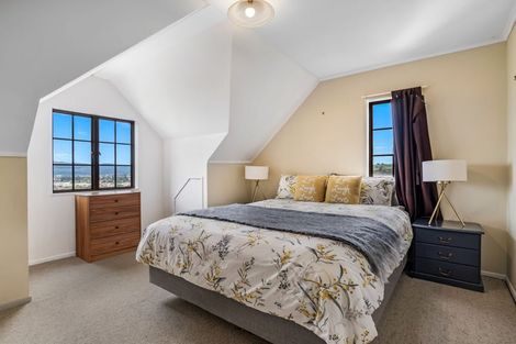 Photo of property in 28 Russell Crescent, Western Heights, Rotorua, 3015