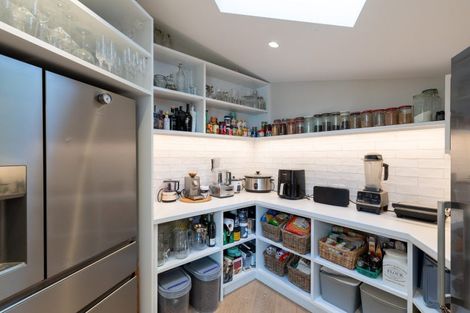 Photo of property in 36 Van Diemen Street, Nelson South, Nelson, 7010