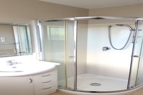 Photo of property in 2/13 Bowen Street, Upper Riccarton, Christchurch, 8041