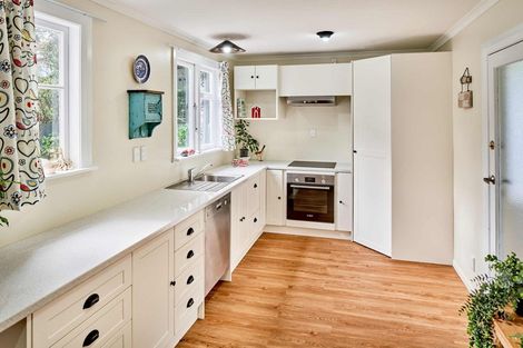 Photo of property in 28 Thornley Street, Titahi Bay, Porirua, 5022