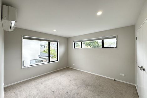 Photo of property in 6b St Catherine Crescent, West Harbour, Auckland, 0618