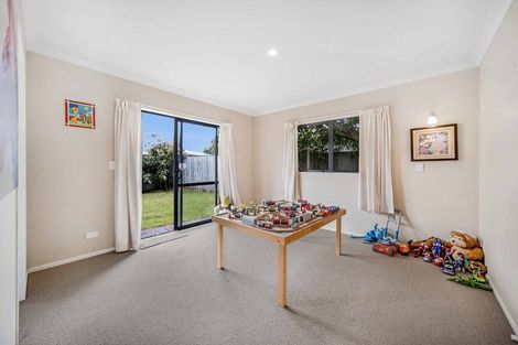 Photo of property in 21a Edmund Hillary Avenue, Papakura, 2110