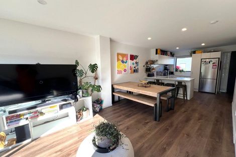 Photo of property in 9 Kotuitui Street, Manukau, Auckland, 2104