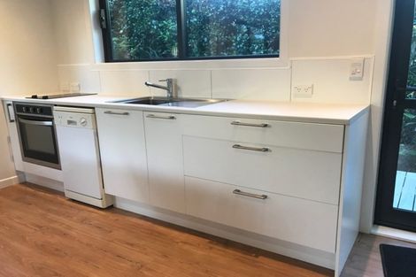 Photo of property in 26 Peter Terrace, Castor Bay, Auckland, 0620