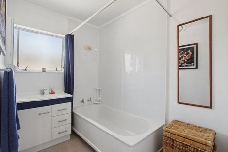 Photo of property in 25 Crispe Road, Clarks Beach, 2122