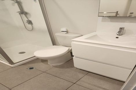 Photo of property in Shoal Haven Apartments, 305a/130 Anzac Street, Takapuna, Auckland, 0622