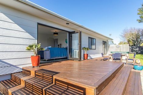 Photo of property in 22 Tawari Street, Inglewood, 4330