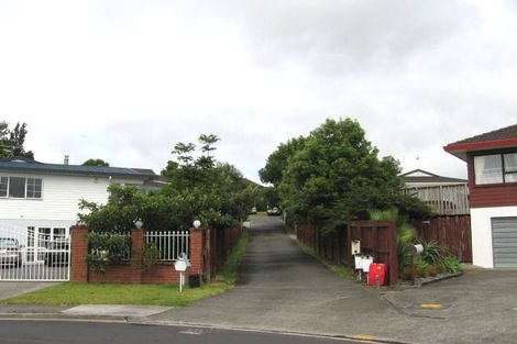 Photo of property in 17 Sevilla Place, Unsworth Heights, Auckland, 0632