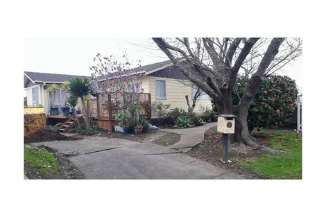 Photo of property in 16 Joshua Place, Weymouth, Auckland, 2103