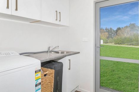 Photo of property in 220 Cowper Road, Dannevirke, 4976