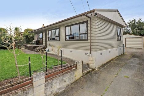 Photo of property in 37 Given Street, Havelock North, 4130