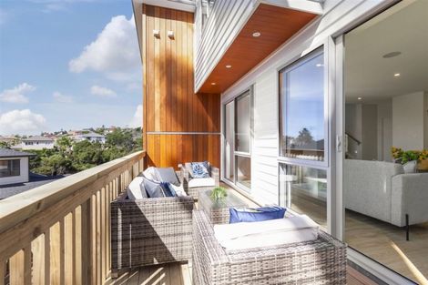 Photo of property in 5 Korari Way, Unsworth Heights, Auckland, 0632