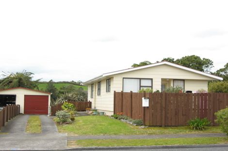 Photo of property in 62 Riversdale Drive, Merrilands, New Plymouth, 4312
