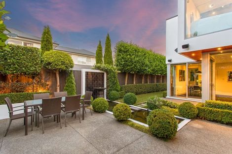 Photo of property in 54 Office Road, Merivale, Christchurch, 8014