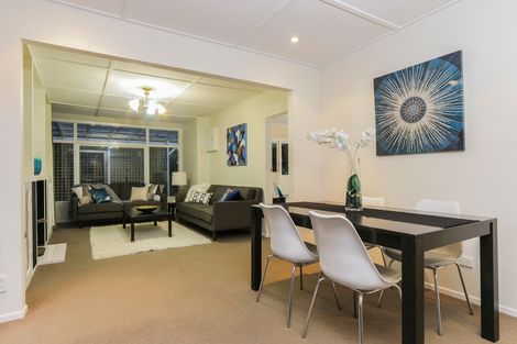 Photo of property in 27 Victory Road, Laingholm, Auckland, 0604