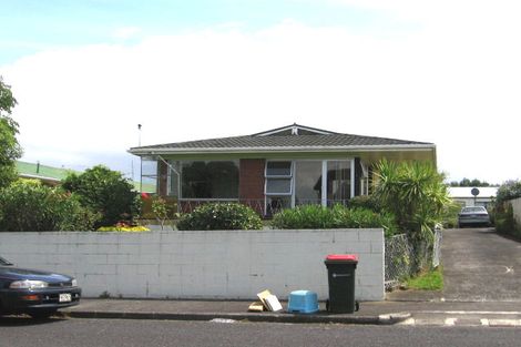 Photo of property in 1 Laburnum Road, New Windsor, Auckland, 0600