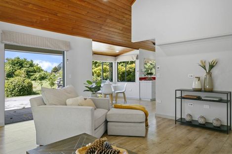 Photo of property in 71 Gillespie Place, Acacia Bay, Taupo, 3385