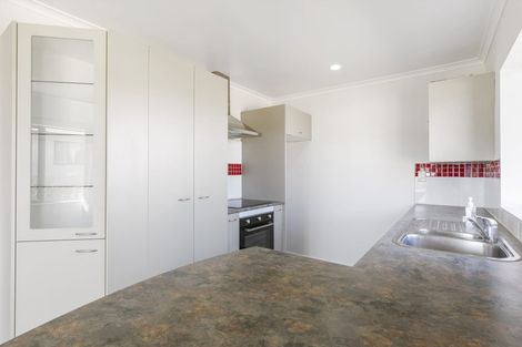 Photo of property in 18 Peninsula Road, Mangere, Auckland, 2022