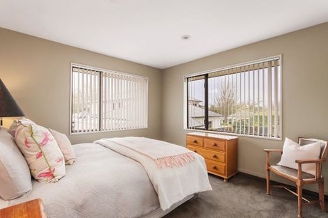 Photo of property in 149 Straven Road, Fendalton, Christchurch, 8014