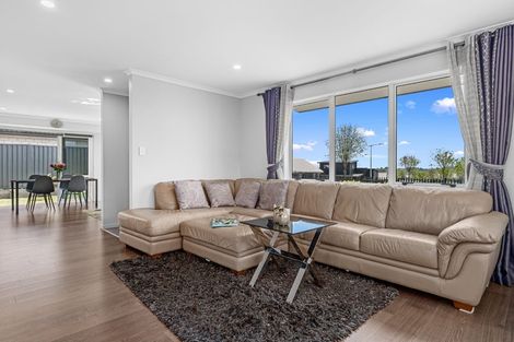 Photo of property in 9 Blacklock Road, Pyes Pa, Tauranga, 3112